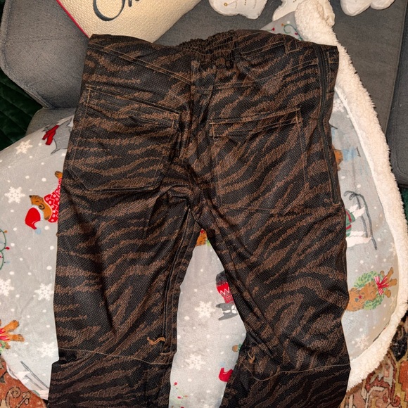 Burton Ski Bibs in Brown and Black Tiger Stripe - Picture 6 of 10